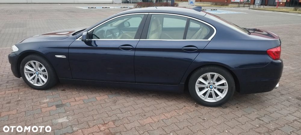 BMW Seria 5 525d - 7