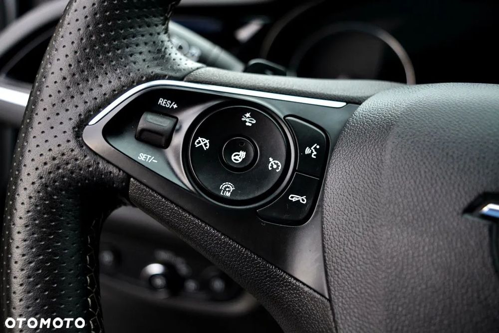 Opel Insignia 2.0 CDTI Business Elegance S&S - 18