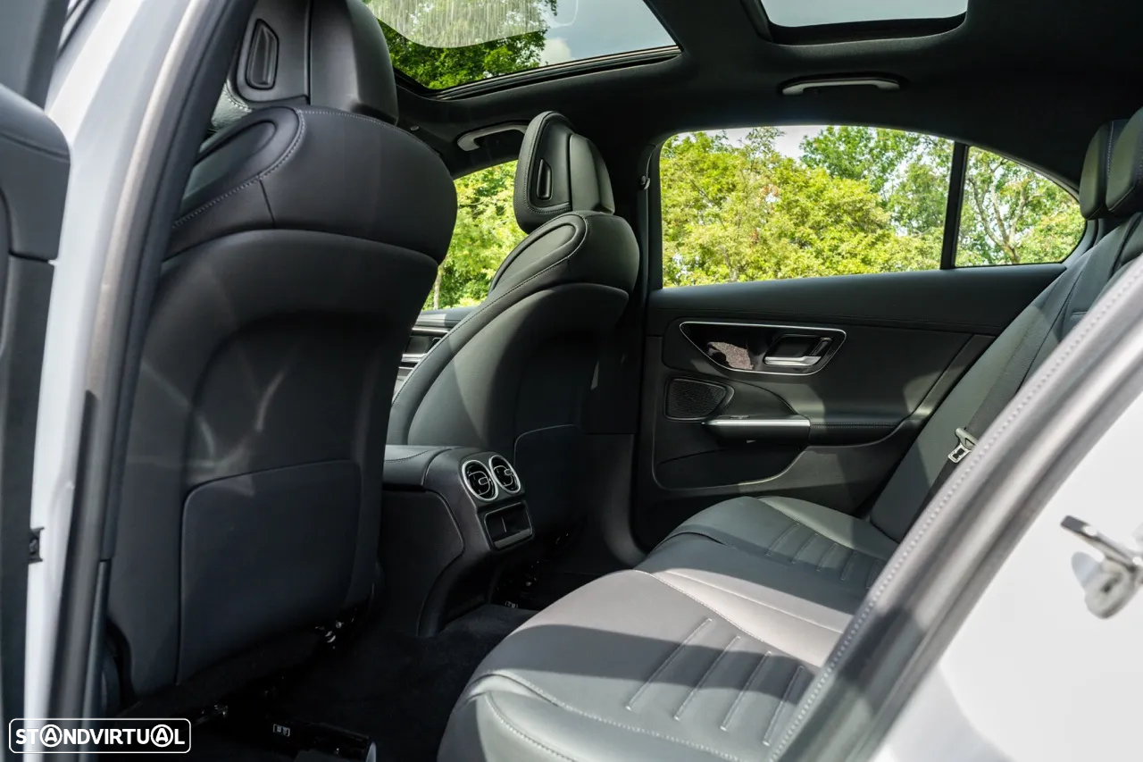 Mercedes-Benz C 300 d - 32