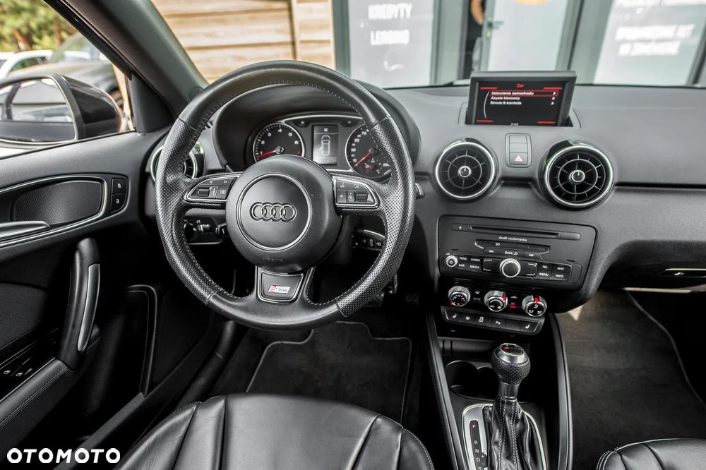 Audi A1 Sportback 1.4 TFSI S tronic S line edition m S line Sportpaket - 22