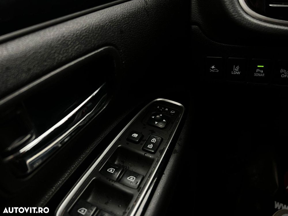 Mitsubishi Outlander - 22