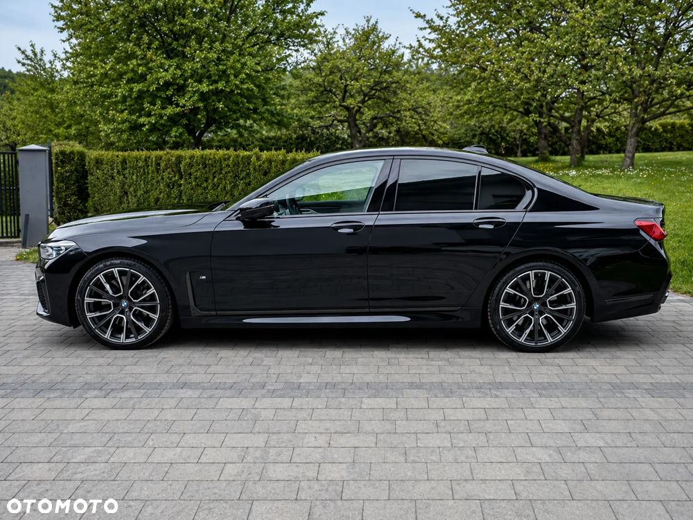 BMW Seria 7 750i xDrive sport - 4