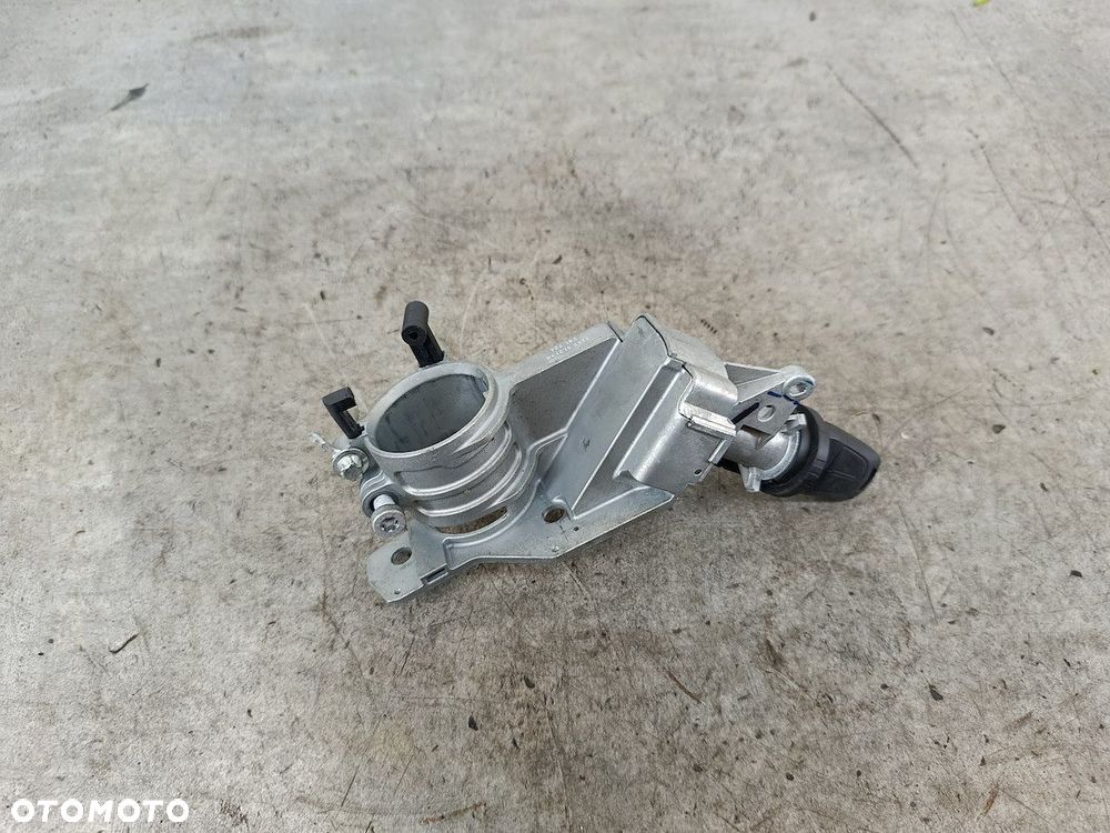 STACYJKA OPEL ZAFIRA B 2421430 N0501881  VALEO 1.9 CDTI - 4
