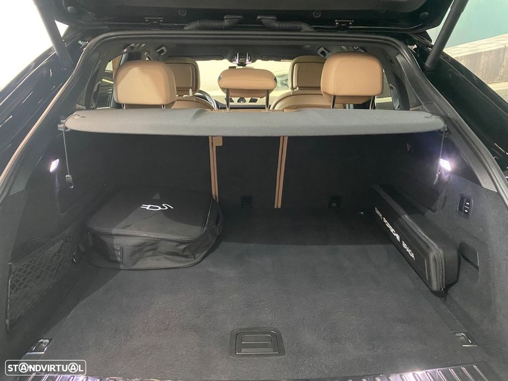 Porsche Cayenne Coupé E-Hybrid - 9