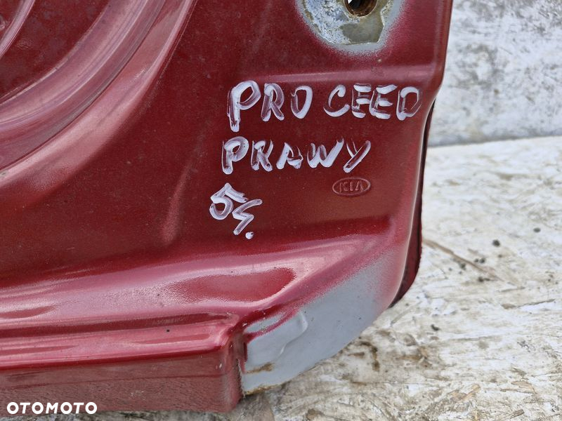 KIA PROCEED II 2 PRÓG PRAWY PRZÓD A0 - 4