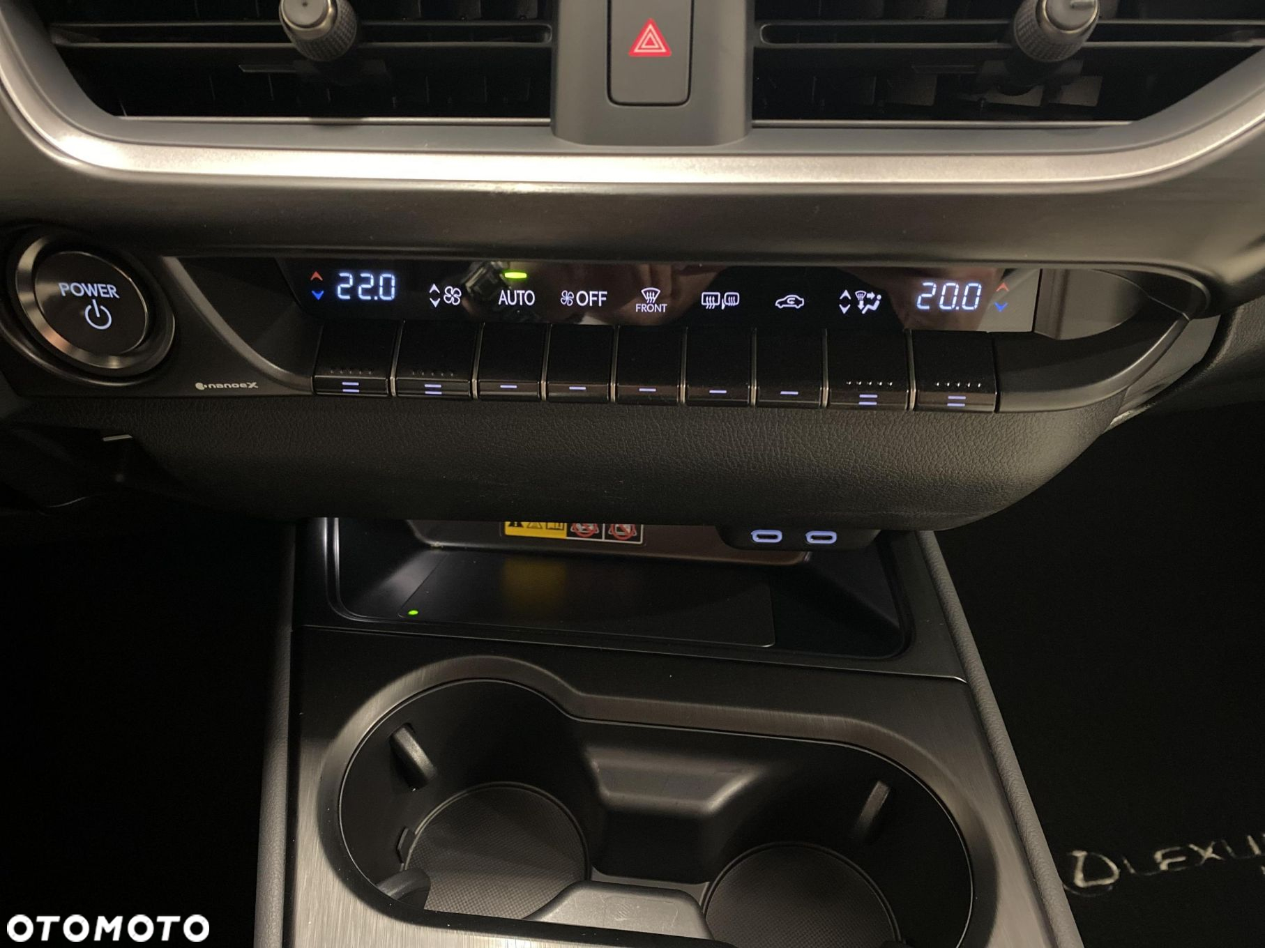 Lexus UX - 18