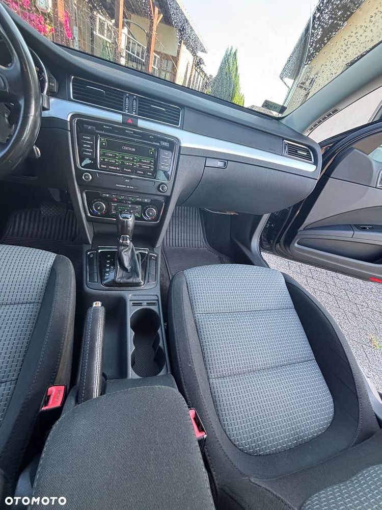 Skoda Superb 2.0 TDI Ambition DSG - 8
