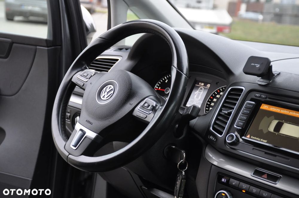 Volkswagen Sharan 2.0 TDI DSG BlueMotion Technology Comfortline - 28