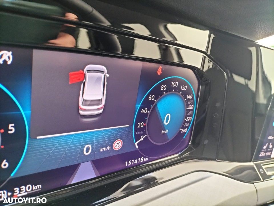 Volkswagen Golf - 12