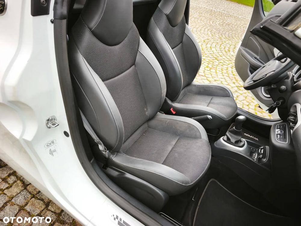 Renault Wind TCe 100 Night and Day - 17