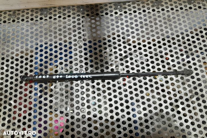 Amortizor capota motor BMW Seria 3 E90 [2004 - 2010] Sedan 318i MT (1 - 1