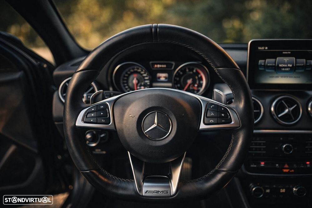 Mercedes-Benz GLA 45 AMG 4-Matic - 12