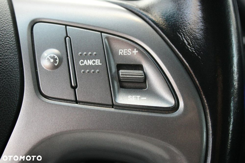 Hyundai ix35 1.6 2WD Fifa World Cup Edition - 27