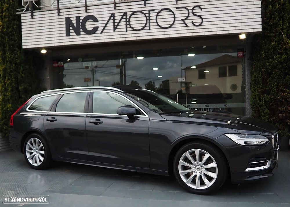 Volvo V90 2.0 T8 Momentum Plus AWD Geartronic - 27