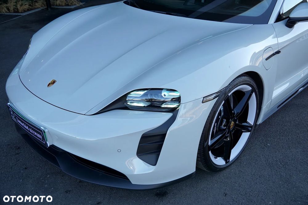 Porsche Taycan GTS - 9