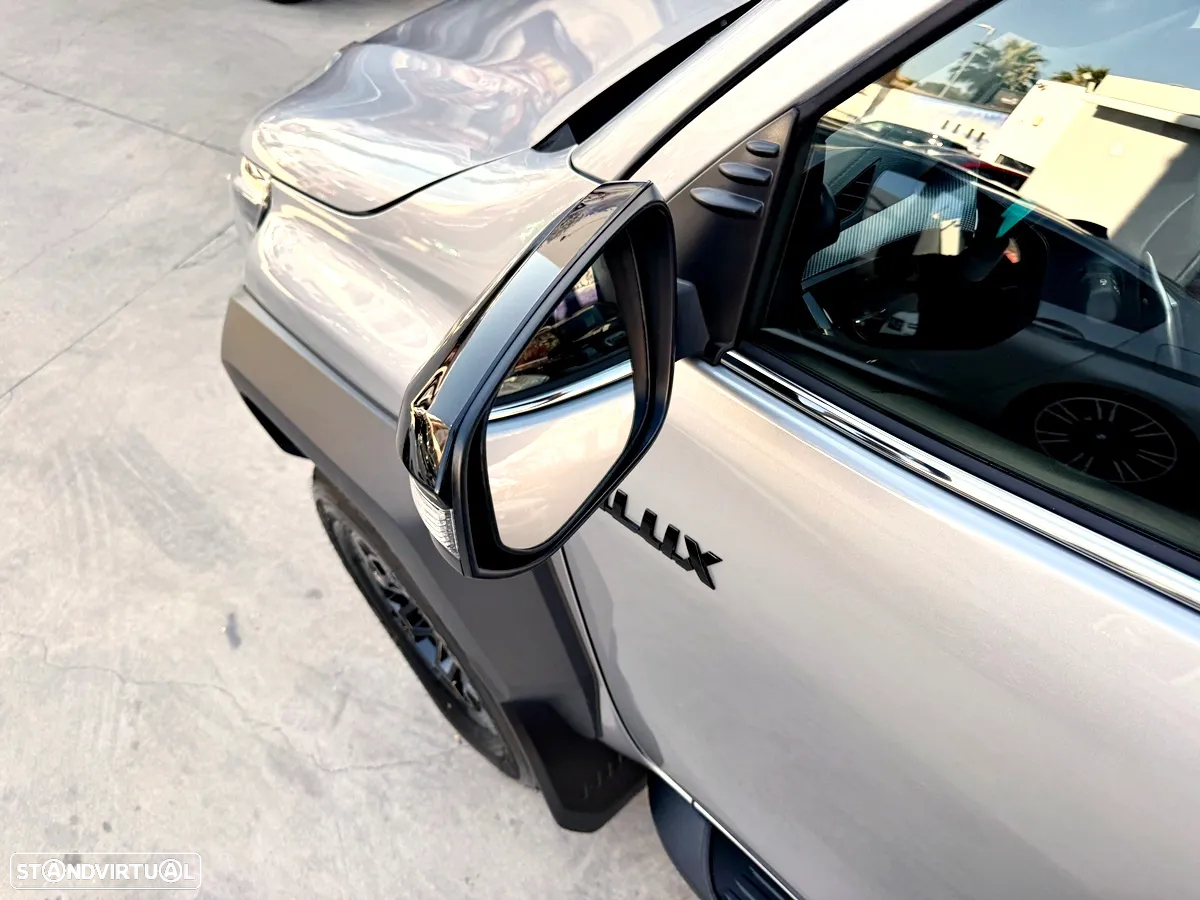 Toyota Hilux 2.8 D-4D 4WD GR Sport - 52