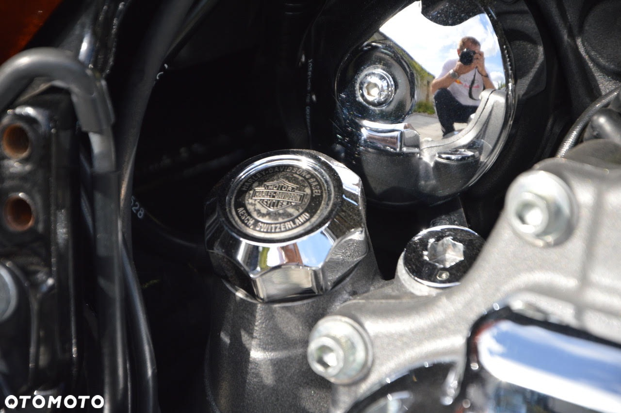Harley-Davidson Touring Road Glide - 11