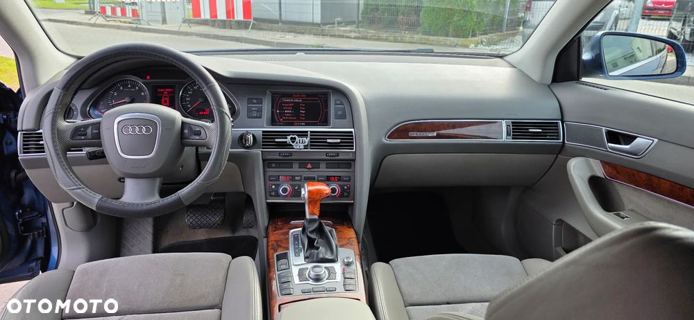 Audi A6 Limousine 4.2 Quattro Tiptronic - 12