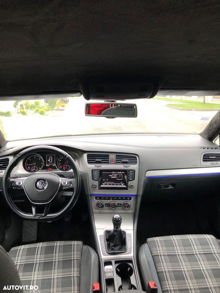 Volkswagen Golf 1.6 TDI DPF BMT Comfortline - 2