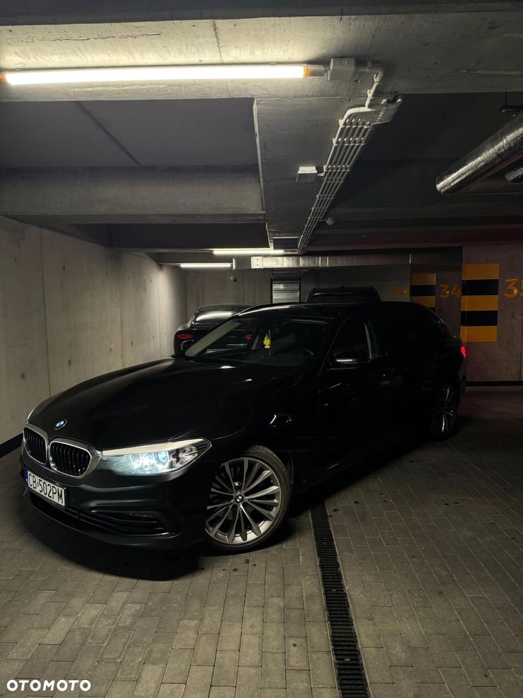 BMW Seria 5 518d Sport Line sport - 33