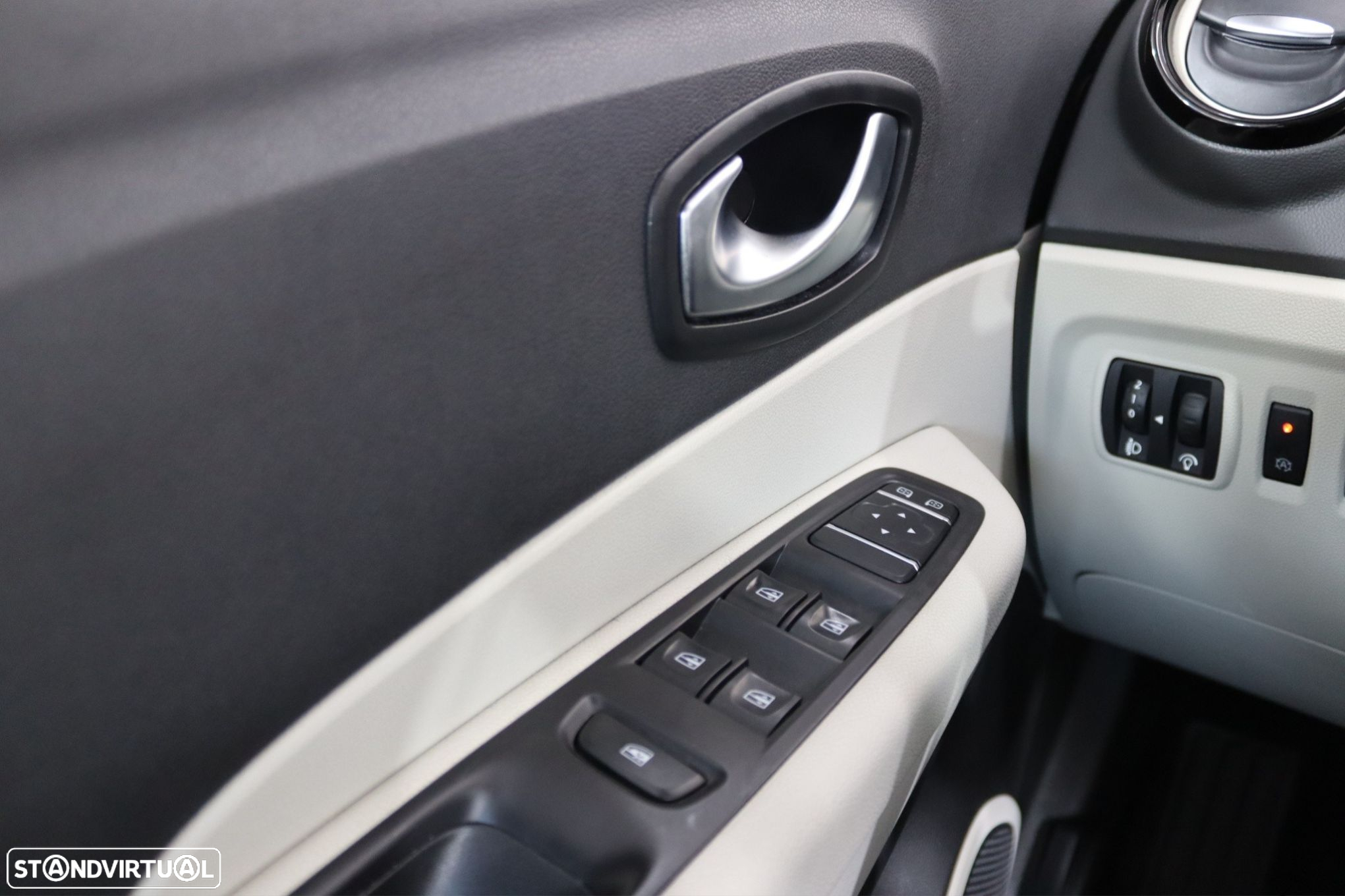 Renault Captur - 10