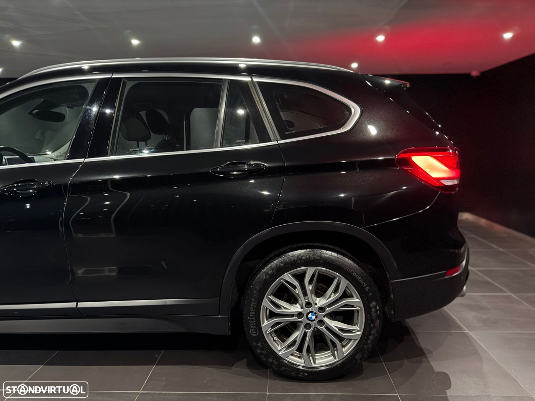 BMW X1 18 d sDrive Auto Line Sport - 5