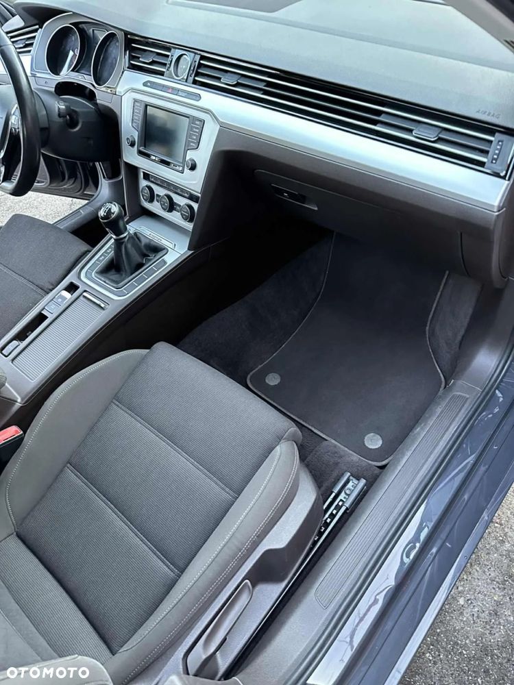Volkswagen Passat Variant 2.0 TDI BMT 4Mot Highline - 9