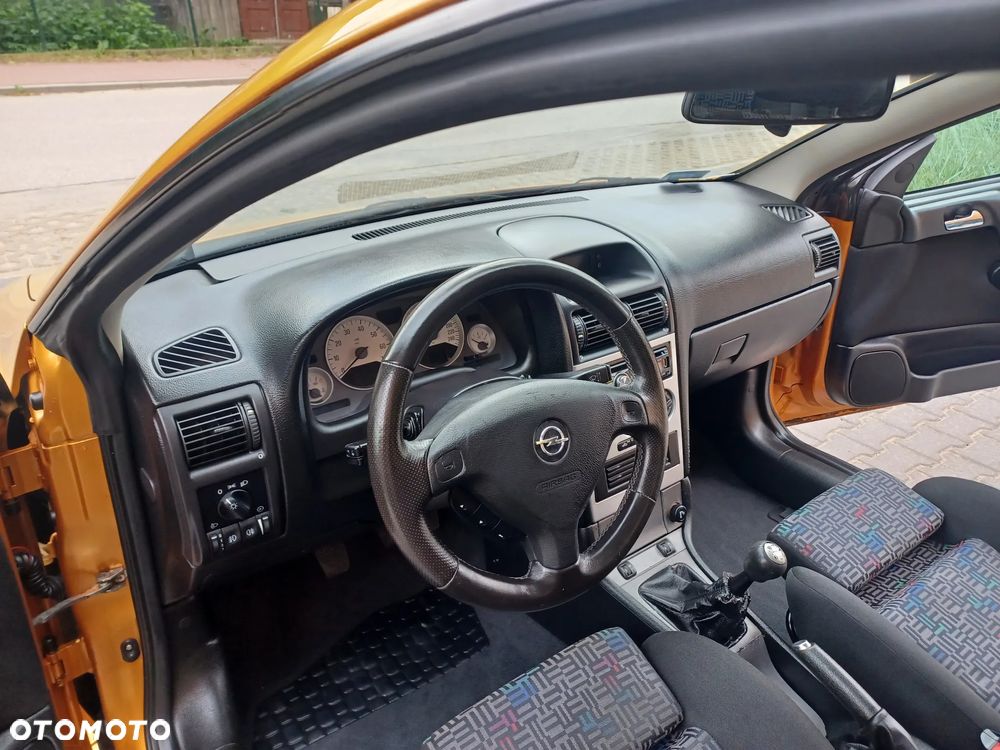 Opel Astra 2.2 Bertone - 22