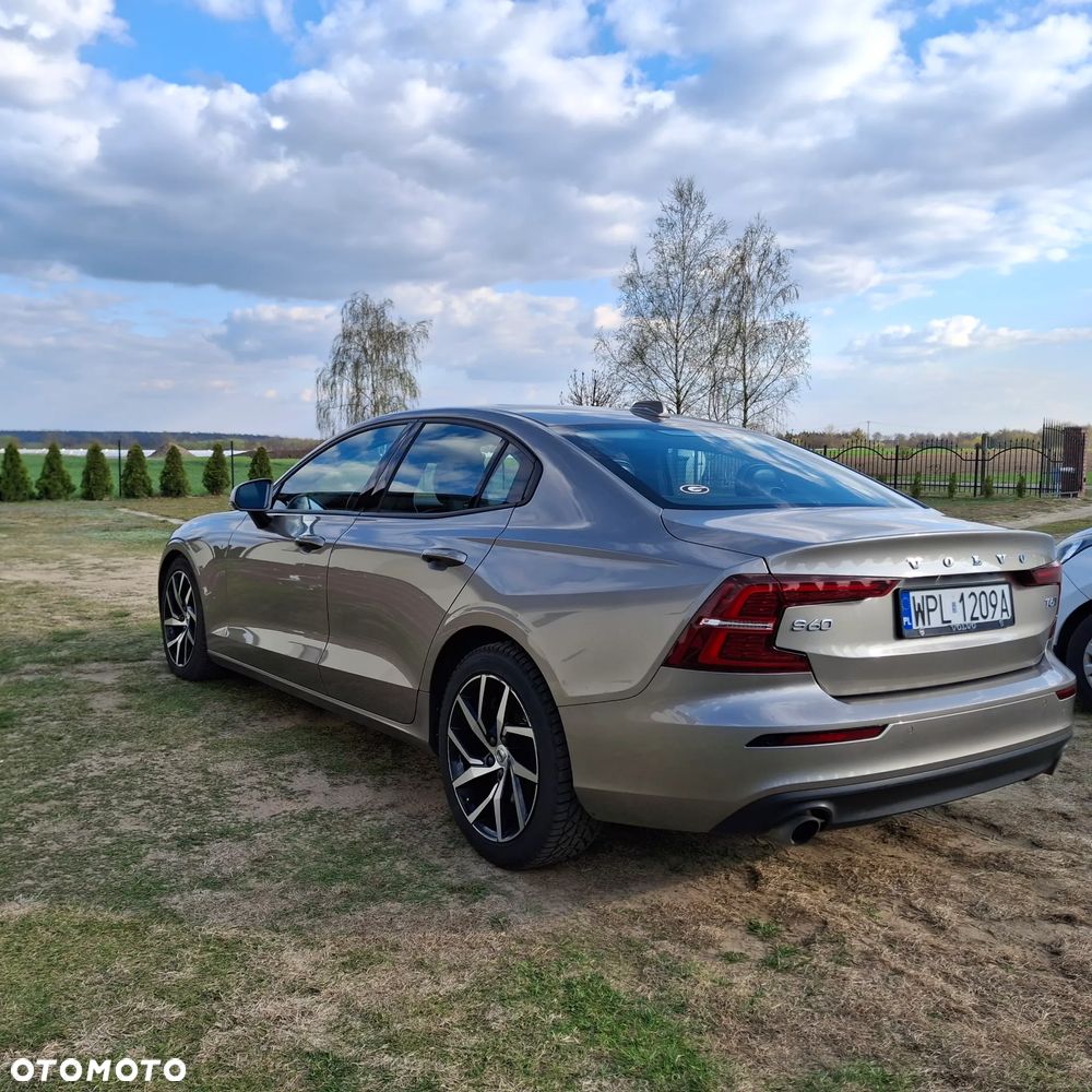 Volvo S60 T6 AWD Momentum Pro - 4