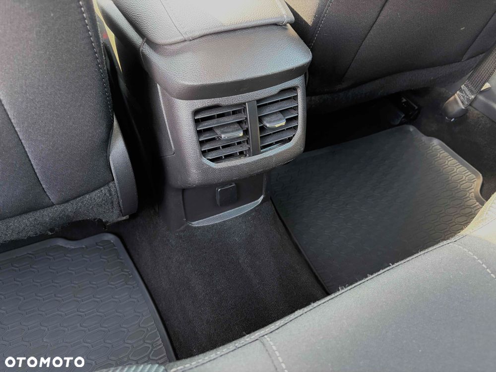 Ford Mondeo ver-2-0-tdci-start--stopp-powershift--aut-trend - 13
