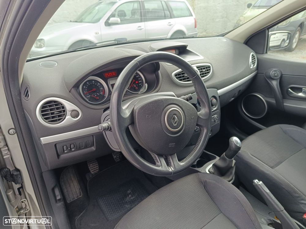 Renault Clio 1.2 16V Dynamique - 5
