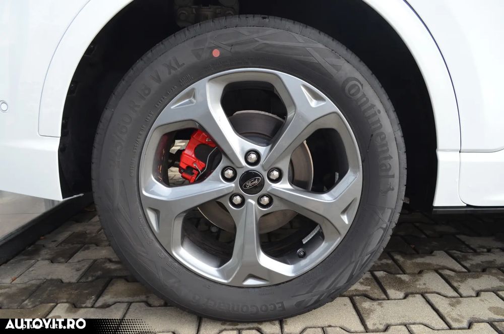Ford Kuga - 12