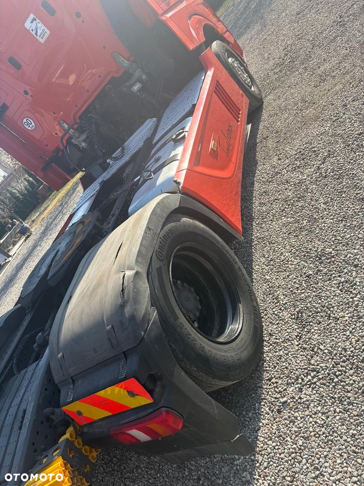 Mercedes-Benz Actros - 13