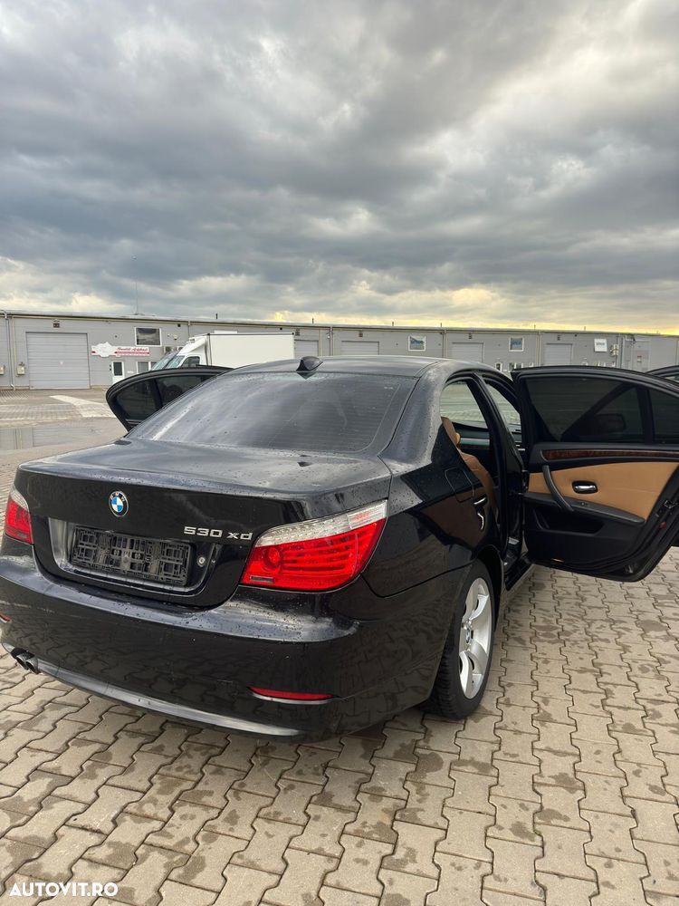 BMW Seria 5 530xd Aut. - 10