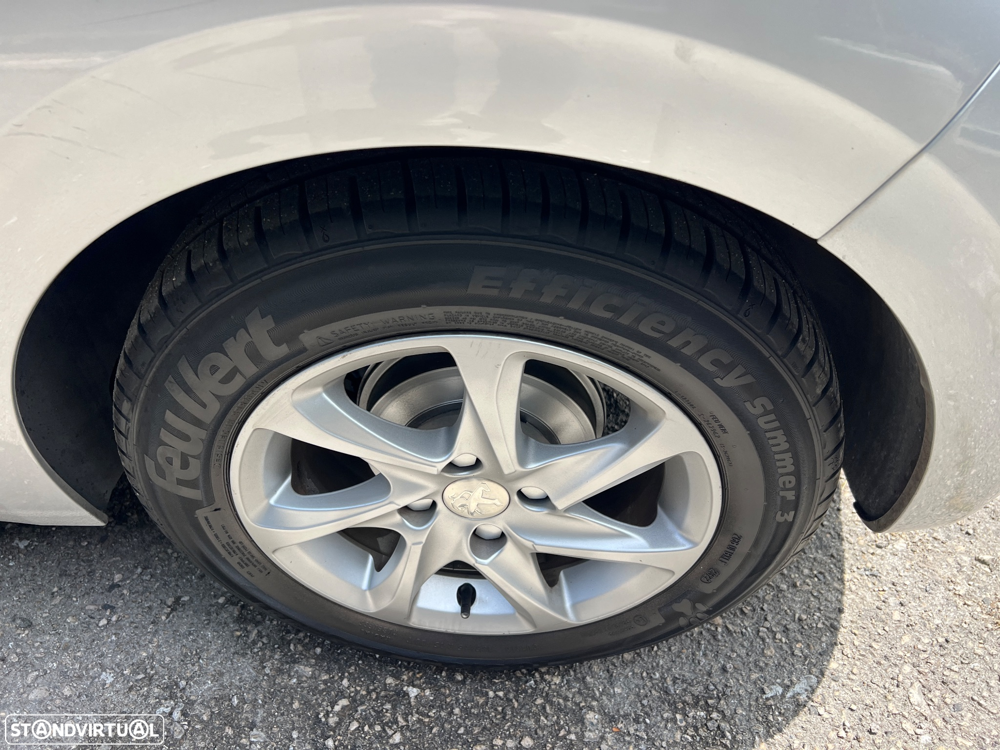 Peugeot 208 1.2 PureTech Allure - 9