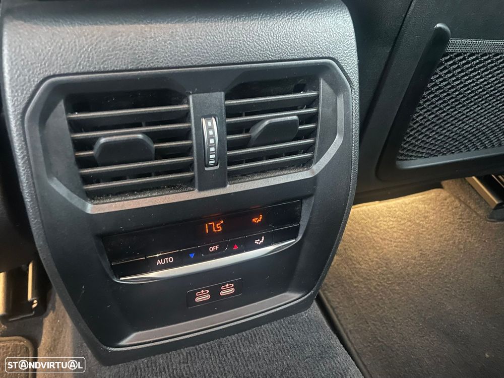 BMW 318 d Touring Auto - 34