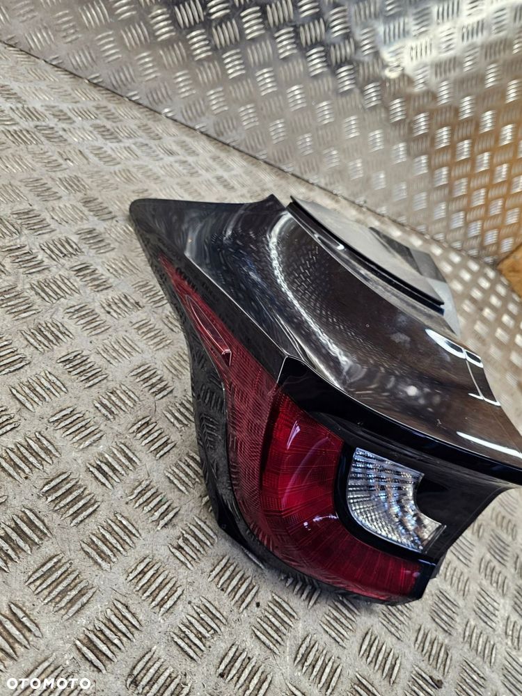 lampa tył tylna lewa toyota yaris 4 iv v356/010l - 2