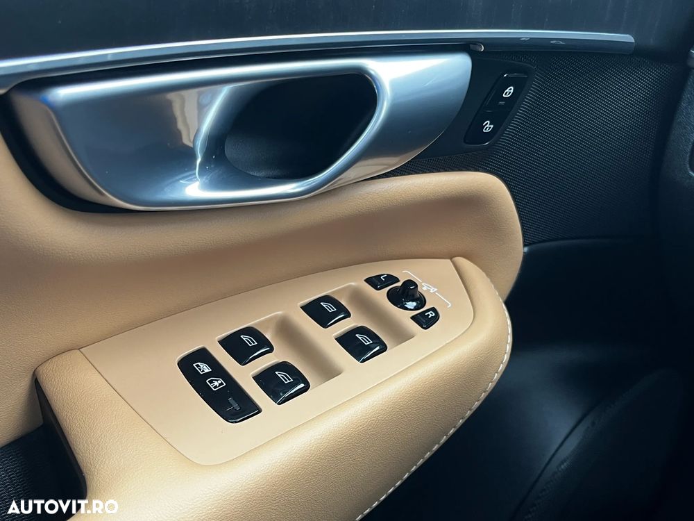 Volvo XC 90 Recharge T8 eAWD R-Design - 23