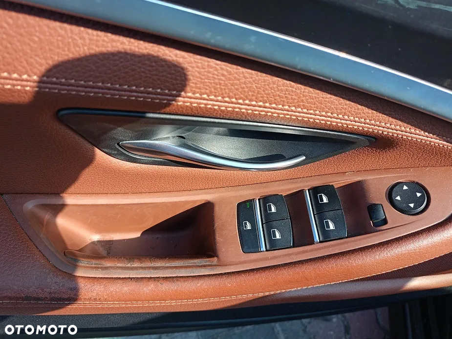 BMW Seria 5 530d Touring Sport-Aut - 12