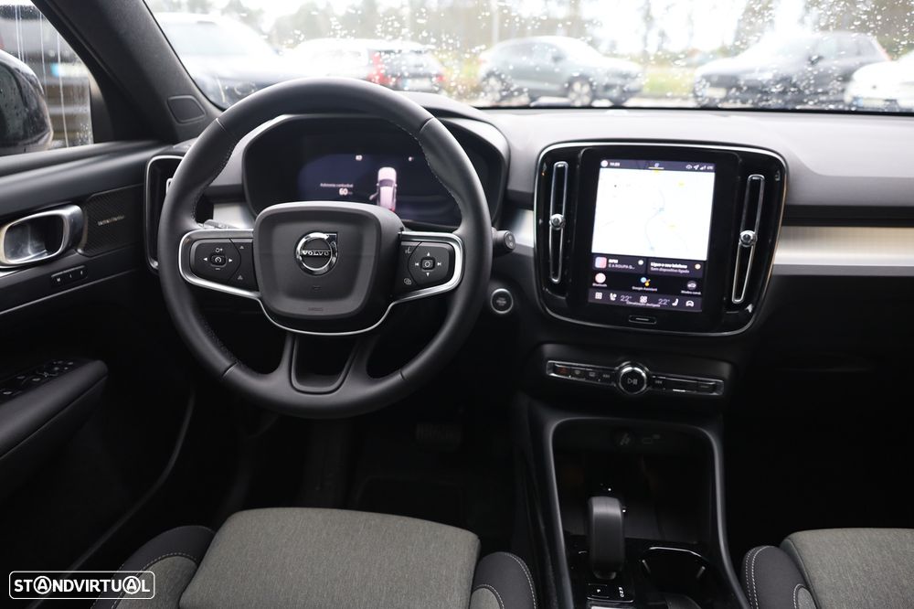 Volvo XC 40 2.0 B3 Plus Dark - 17