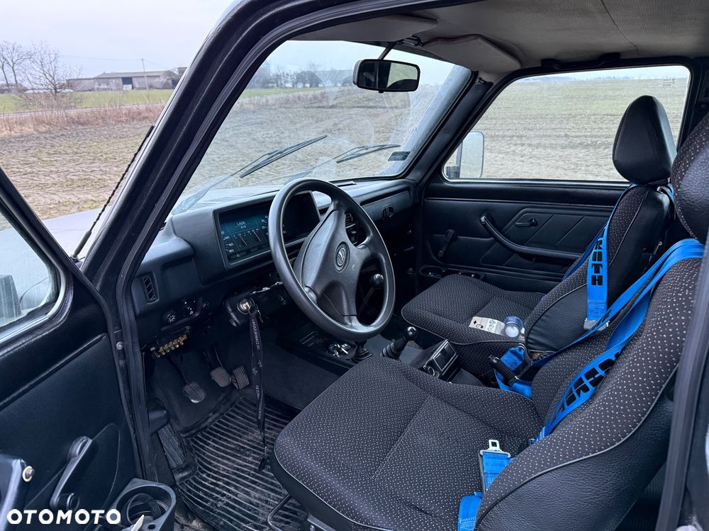 Lada Niva 1.7i - 10