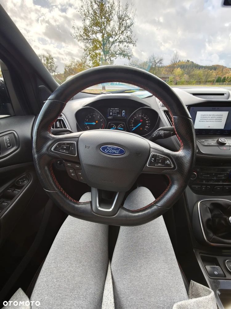 Ford Kuga 1.5 EcoBoost 2x4 ST-Line - 26