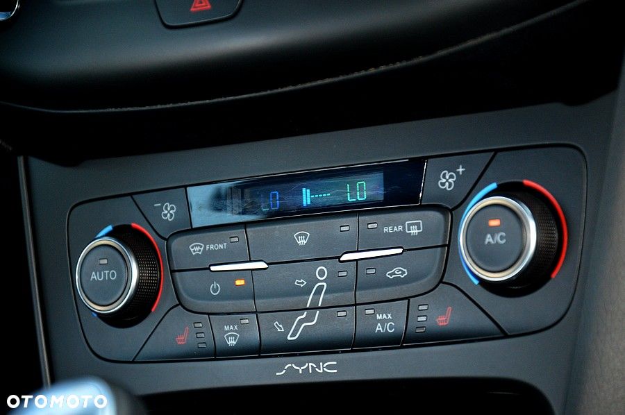 Ford Focus 2.0 EcoBoost ST mit Leder-Sport-Paket - 37