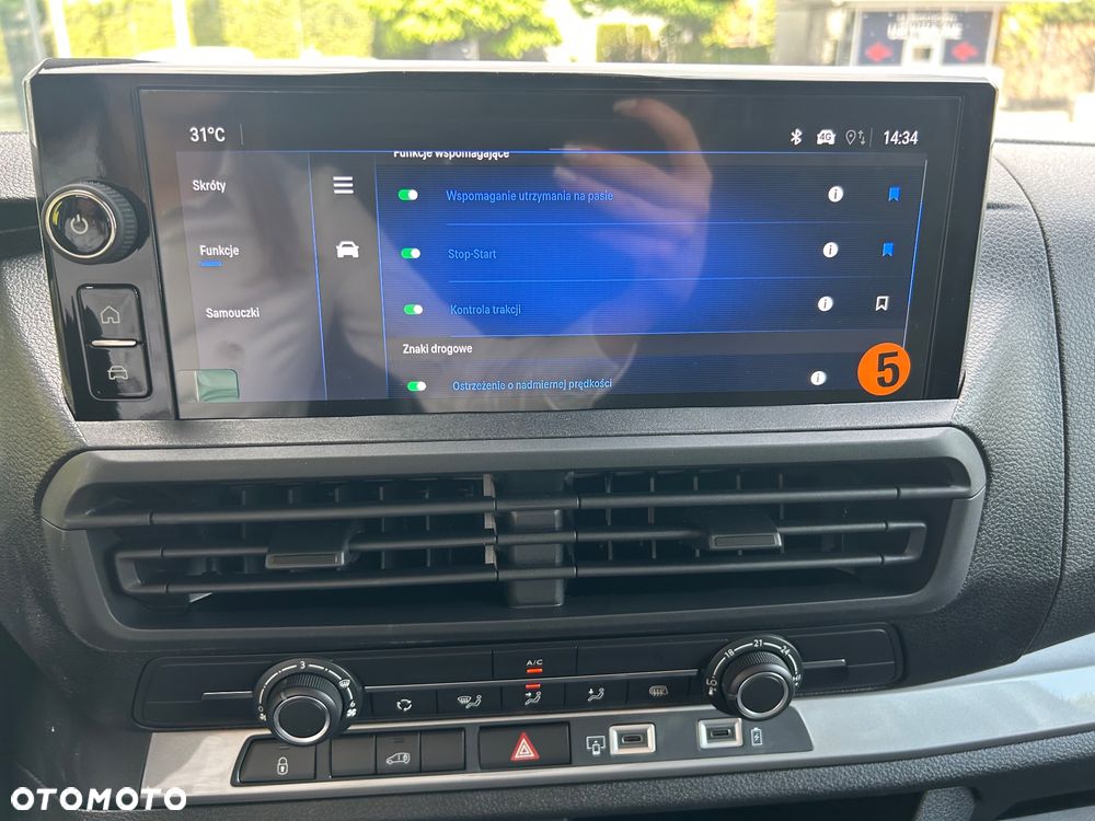 Opel Vivaro - 24