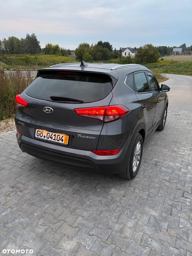 Hyundai Tucson 1.7 CRDI BlueDrive Design 2WD DCT - 12