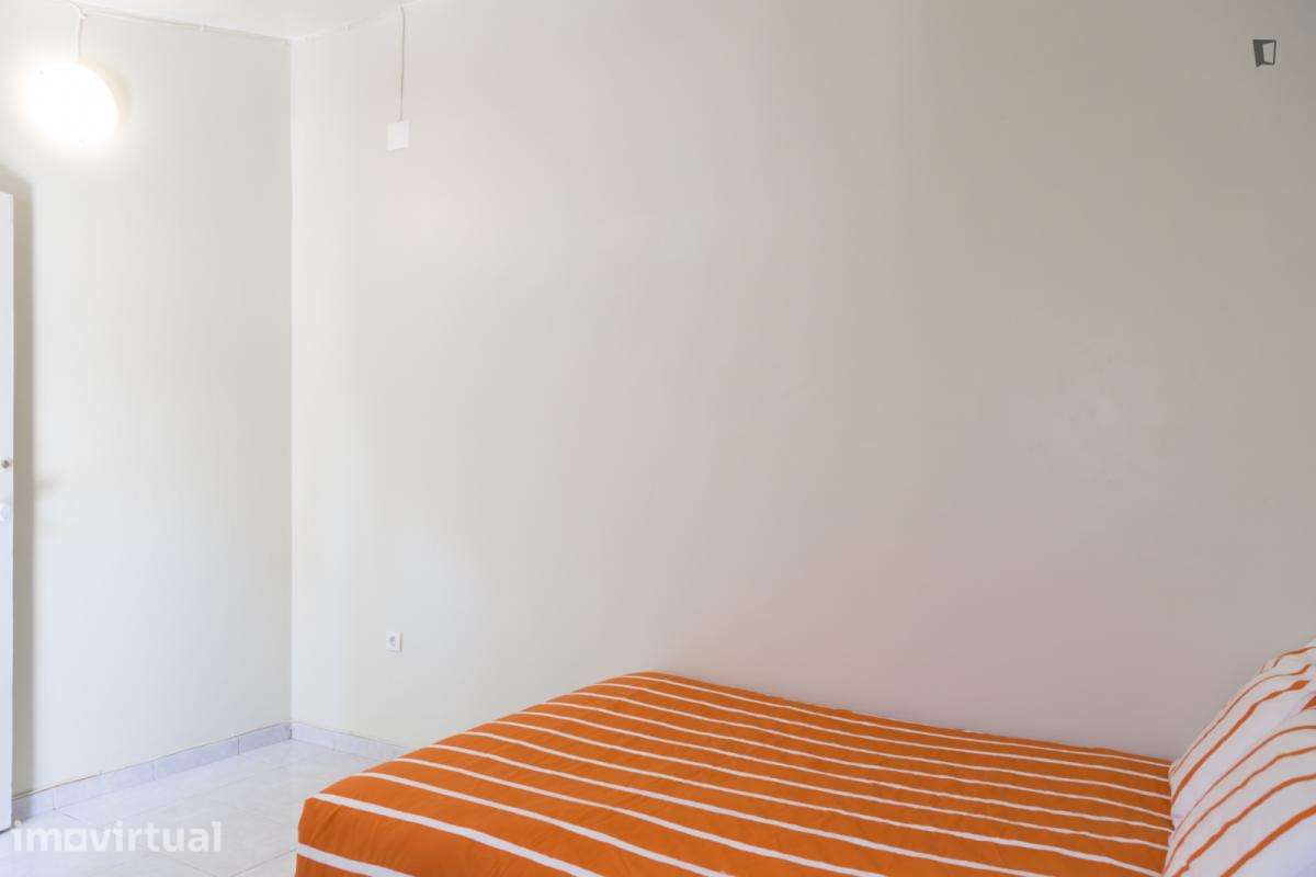 Quarto - localizado em Penha de França Lisbon - Grande imagem: 3/15