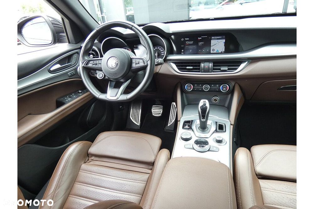 Alfa Romeo Stelvio 2.0 Turbo Veloce Q4 - 13