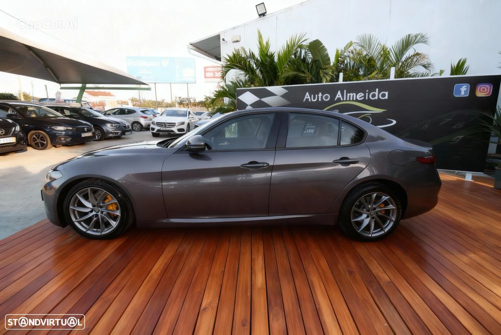 Alfa Romeo Giulia 2.2 D - 4