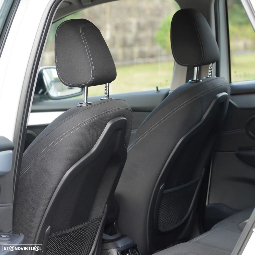 BMW 216 Active Tourer d - 24