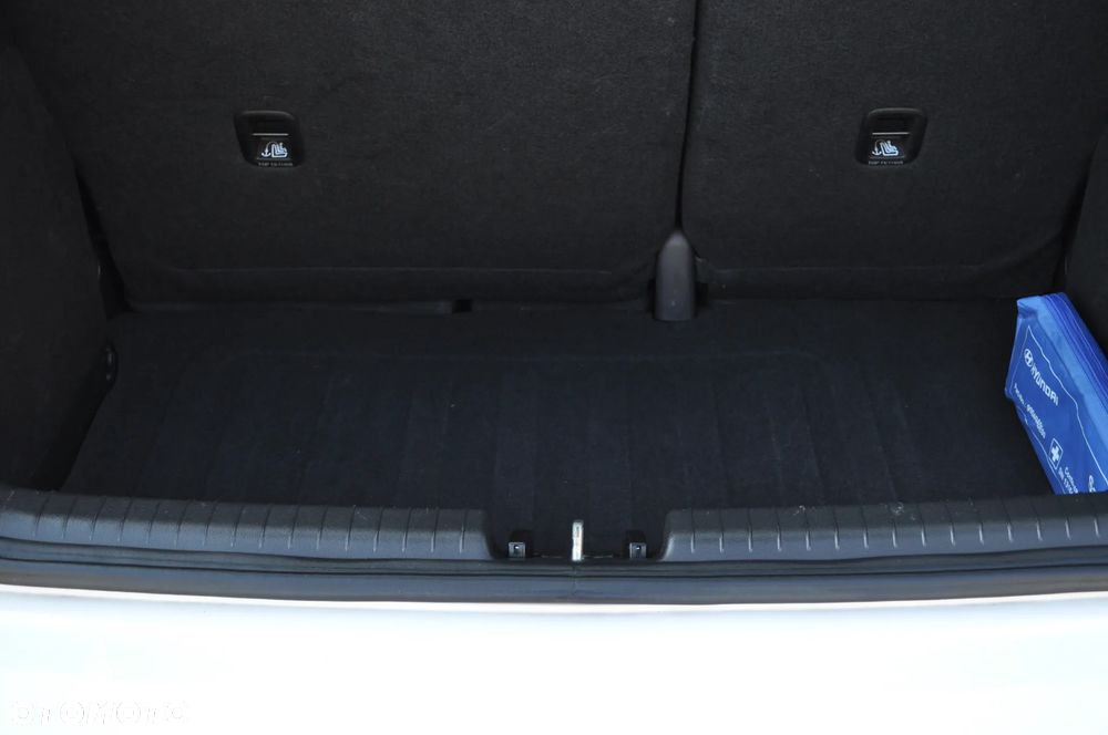 Hyundai i20 1.2 Select - 24